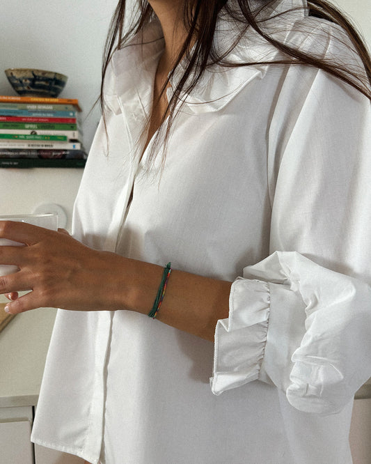 Camisa blanca delicada